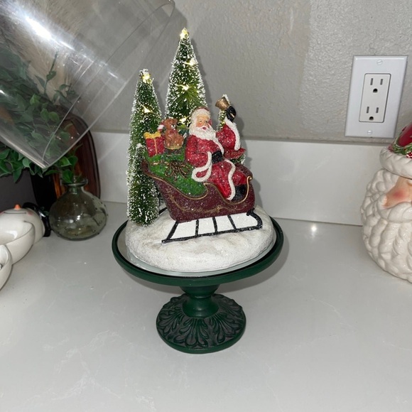 Valerie Parr Hill QVC Santa Light Up Glass Dome - Picture 4 of 11